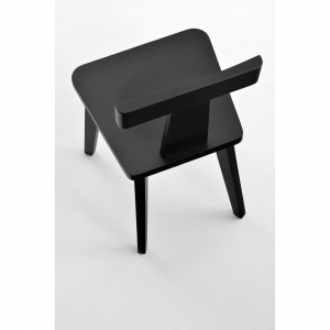 t-chair_black_ambiente_homepage