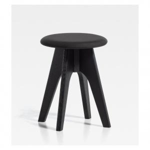 tommy_450_black_polster_homepage